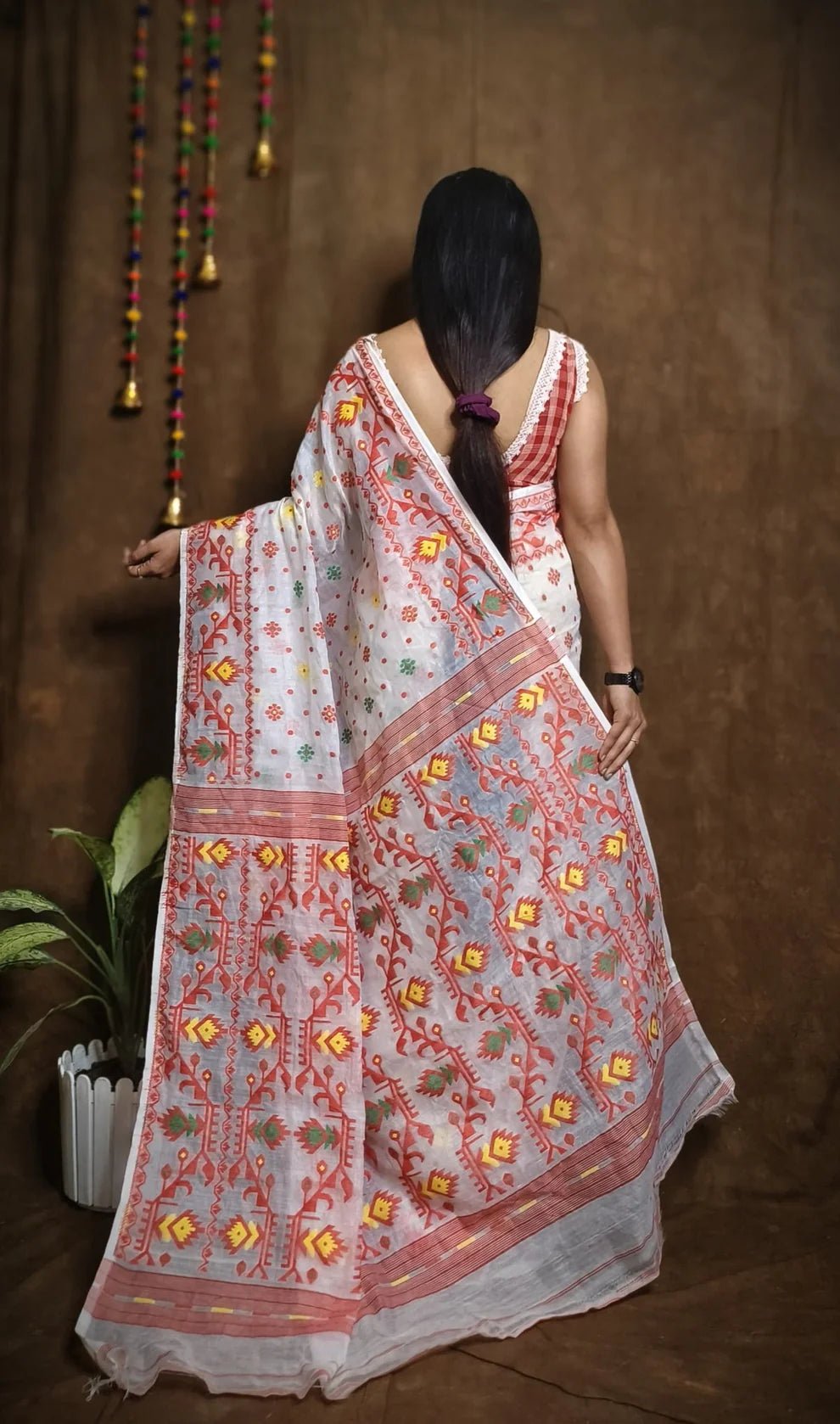 Woven design Dhakai Jamdani saree color white
